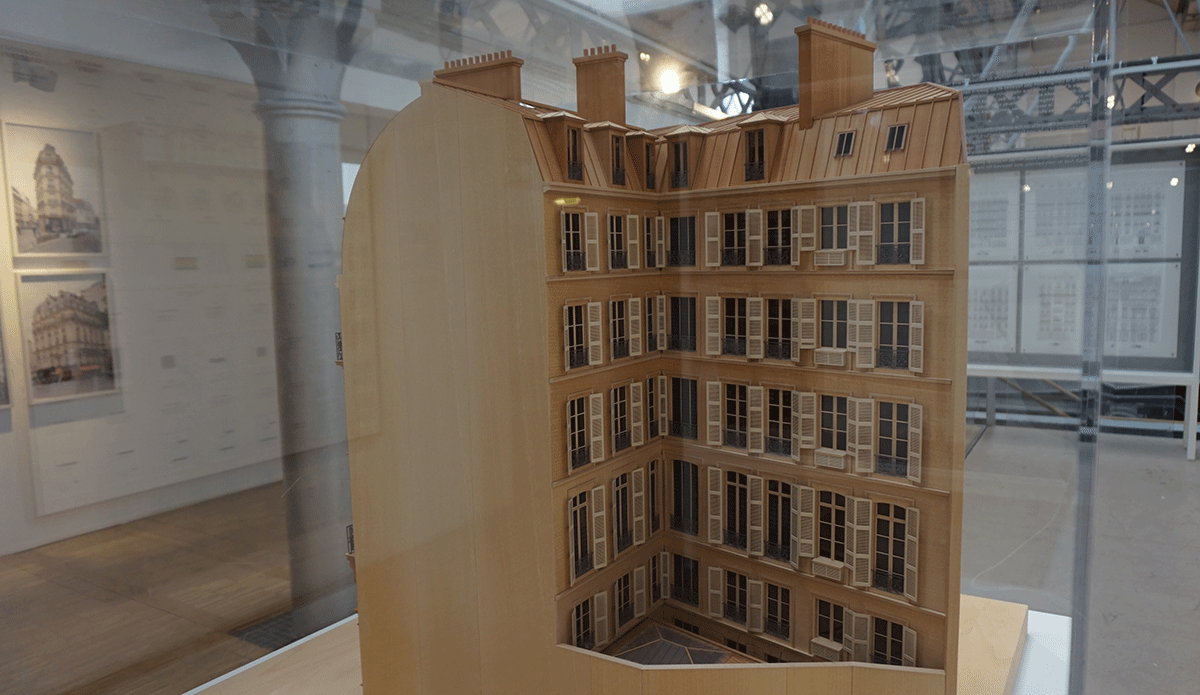 Maquete de um prédio de Paris