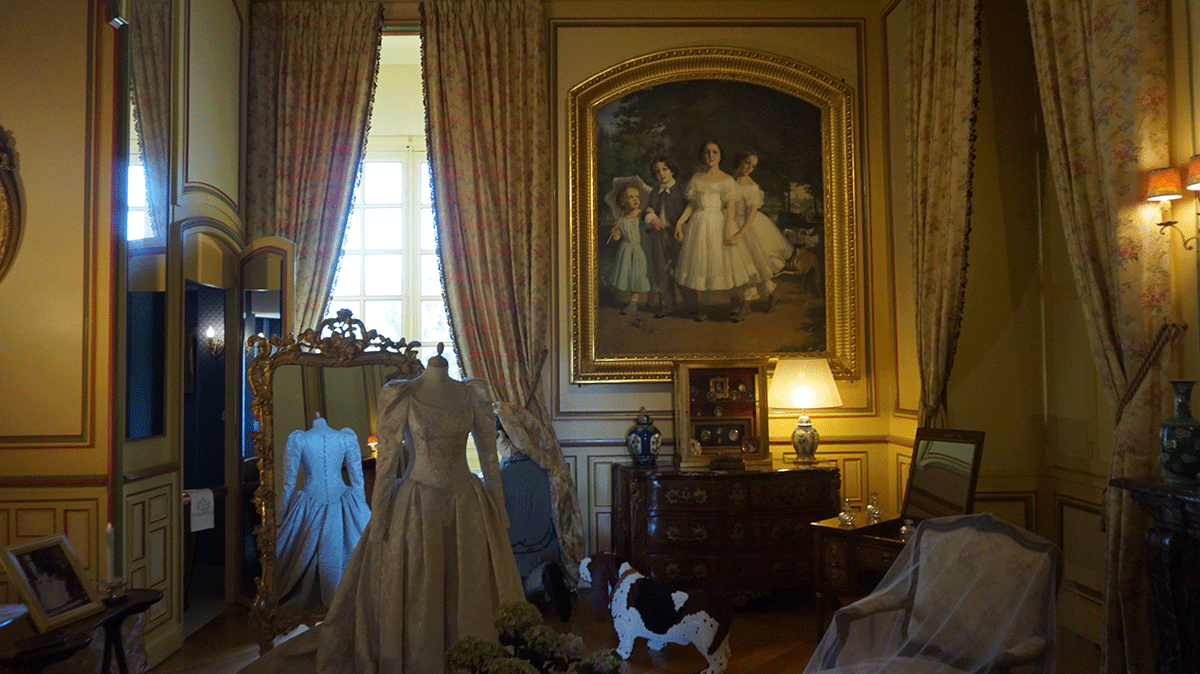 Vestido de noiva no castelo de Cheverny 