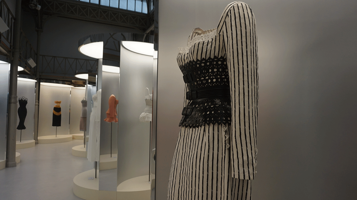 Coleção de Alaia inspirada na Marquesa de Pompadour 