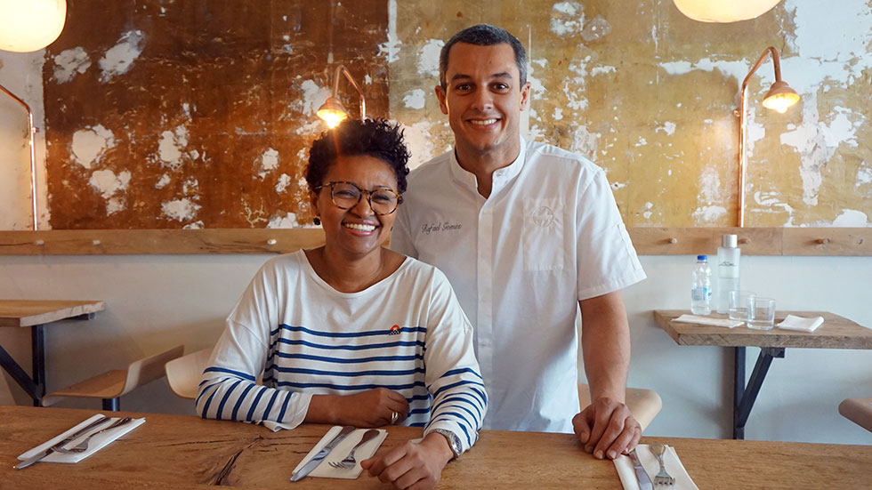 Edis Lima Guia em Paris e o Chef Rafael Gomes Itacoa