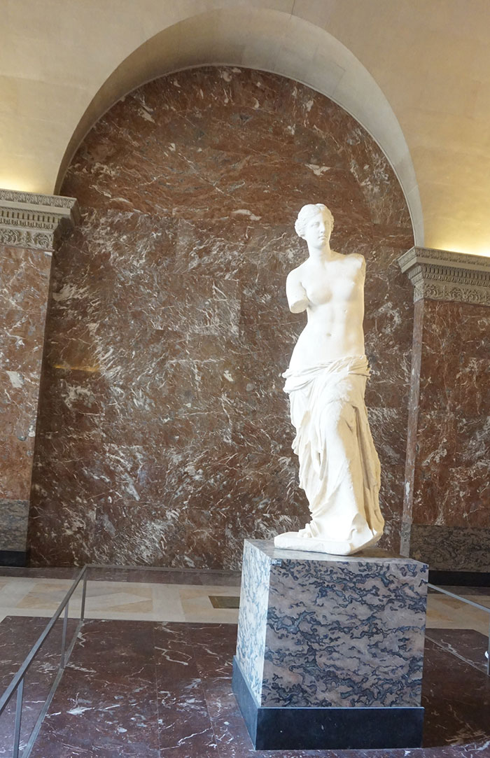 Venus de Milo corpo inteiro
