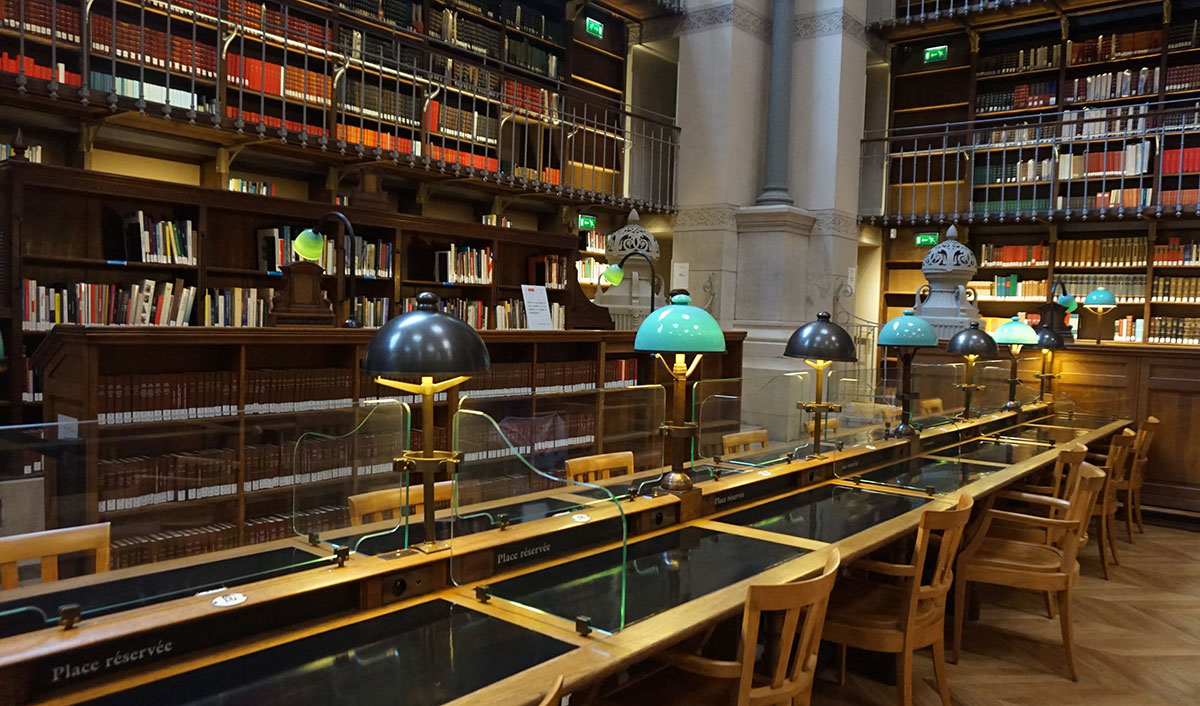 Biblioteca nacional perto do Louvre 